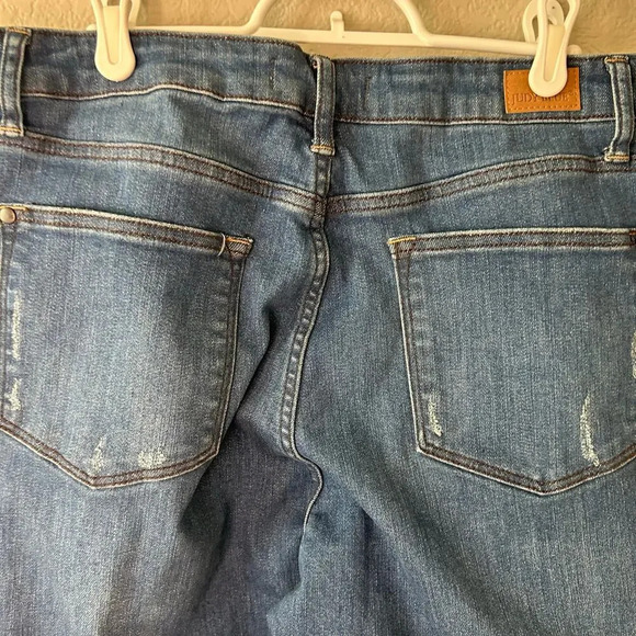 Judy Blue button fly boyfriend distressed ankle length jean size 32 - Picture 4 of 13
